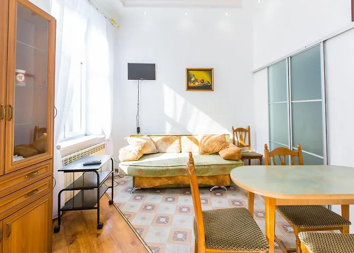 Apartmán навпроти вернісажу біля оперного вулиця театральна 26 є балкон та інернет Lvov