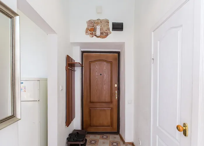 навпроти вернісажу біля оперного вулиця театральна 26 є балкон та інернет شقة *